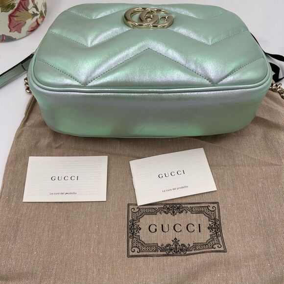 Women's Gucci GG Marmont medium shoulder bag made in Italy - Picture 6 of 13